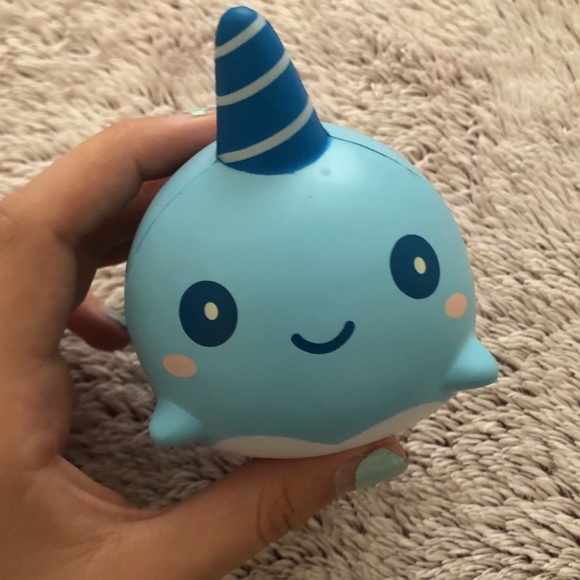 ⚡️⚡️Authentic Ibloom Whale Squishy - Picture 5 of 8